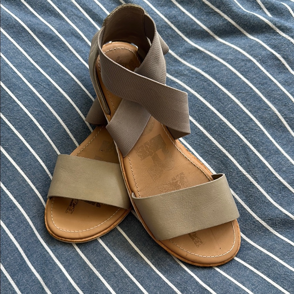 Sorel Ella II Sandals Modern Minimalist Design Tan/Taupe